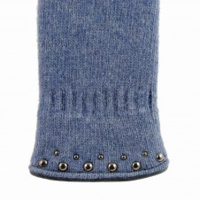 guantes de lana con tachitas azules
